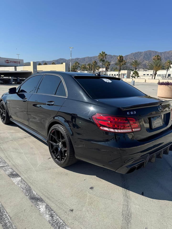 Mercedes-Benz E63 S AMG