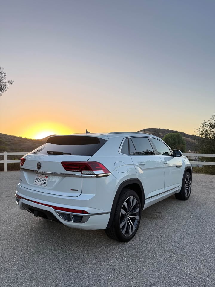 Volkswagen Atlas SEL R-Line 4 Motion